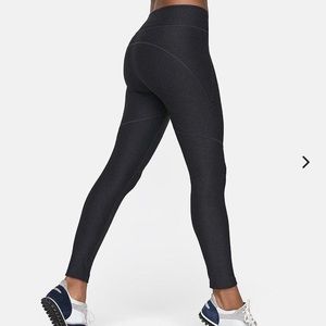 Outdoor Voices 7/8 warmup leggings